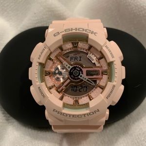 Rose gold G watch with rose gold metallic face